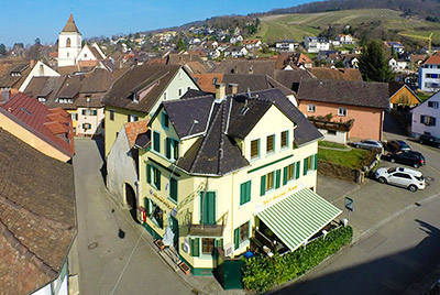 Direkt in der historischen Altstadt von Staufen gelegen